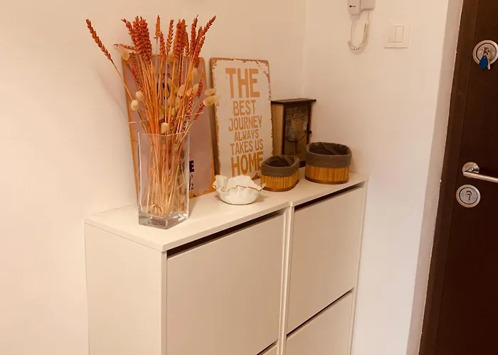 Urban Sunset Loft Апартаменты *